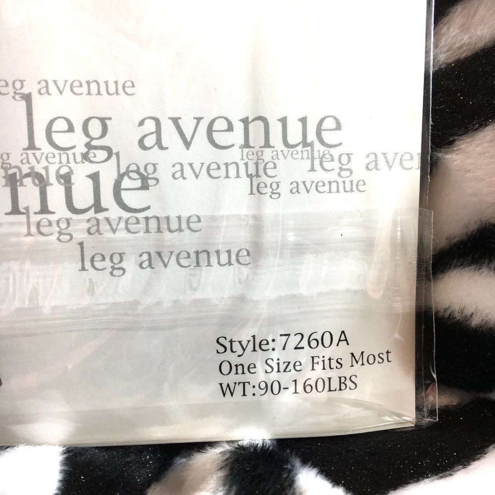 * LEG AVENUE #7260 Glow in The Dark Spiderweb Pantyhose Discontinued NOS NWT - Picture 4 of 6